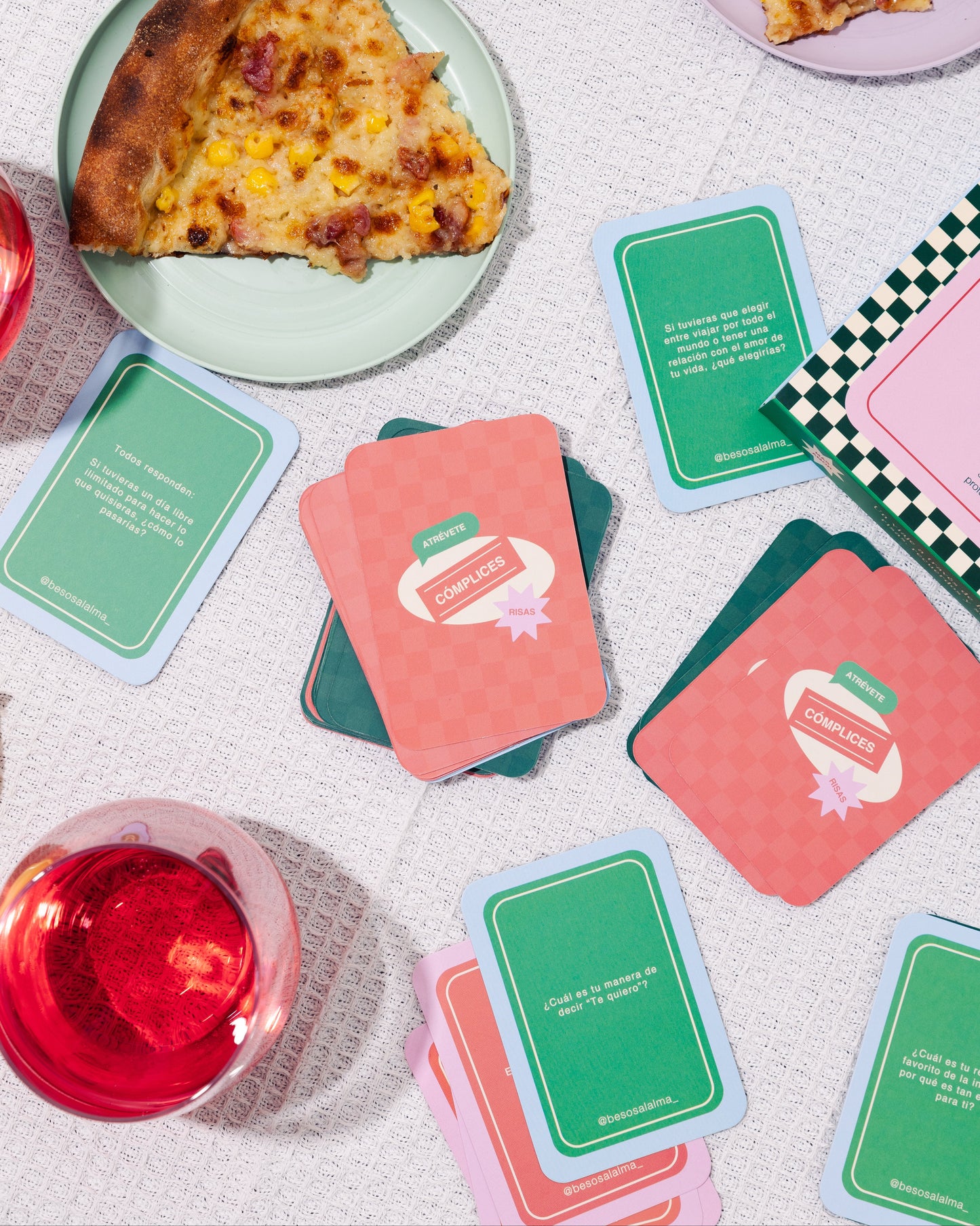 Juego de cartas para fortalecer relaciones