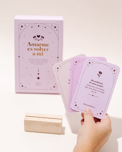 ORÁCULO CON MENSAJES Y RETOS DE AMOR PROPIO